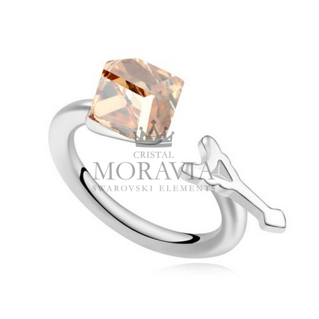 ANILLO CON  CRISTAL (MAN039A)