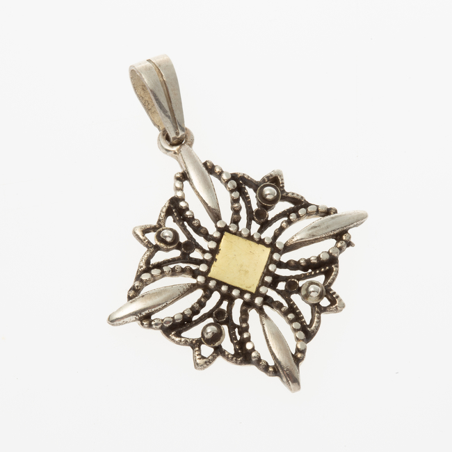 DIJE PLATA Y ORO (POD133)